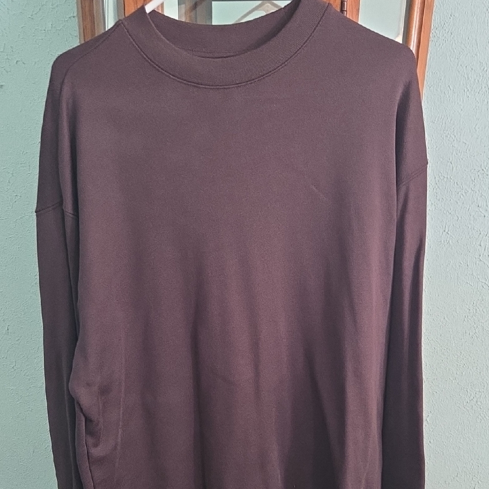 Brown Long Sleeve Tee for Casual Comfort
